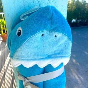 Blue Shark Hooded Towel for Kids and baby 🪼🐳 NWT 🐬🐬🐬 NEW 😱😱